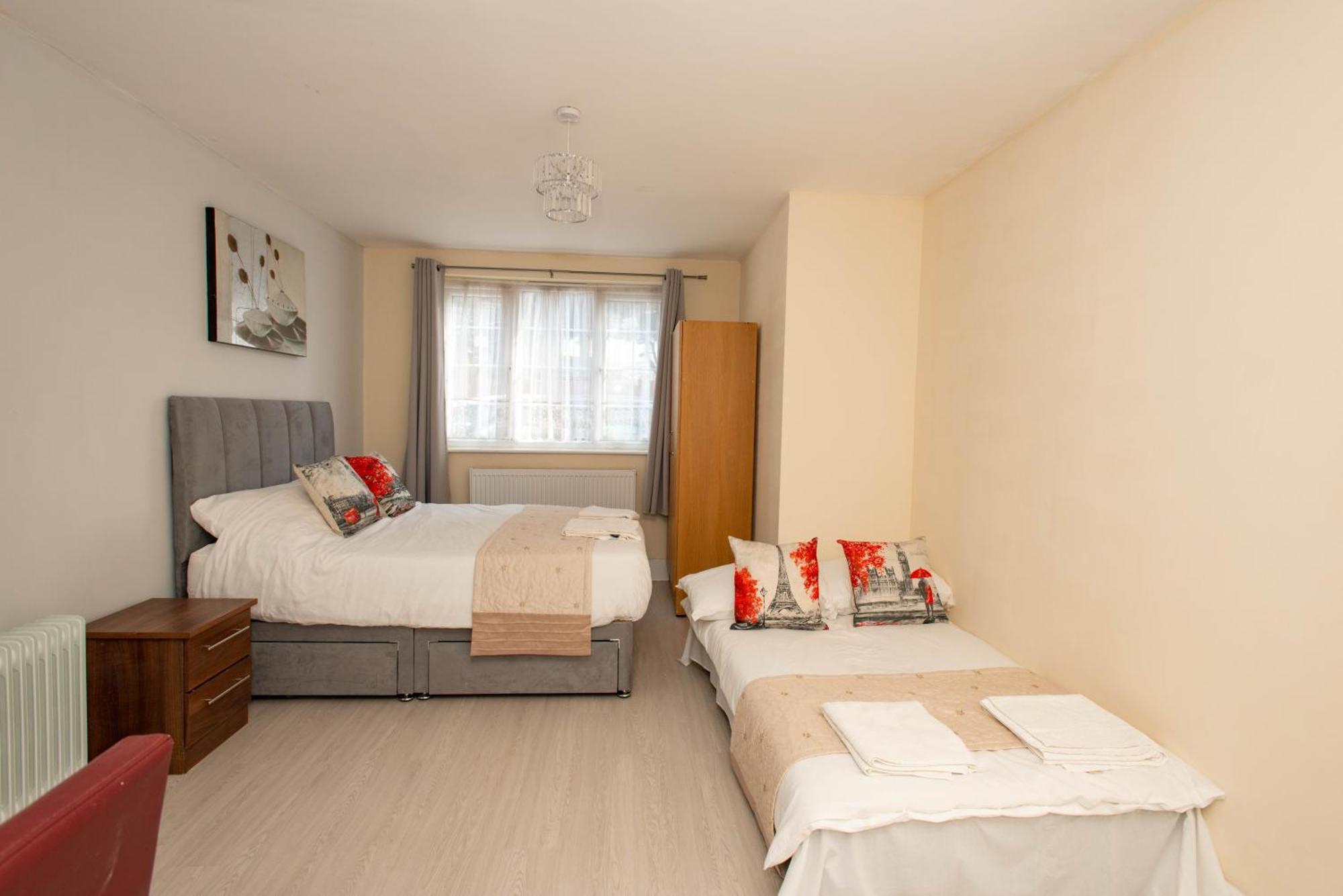 Saffron Studios Орпингтон Экстерьер фото